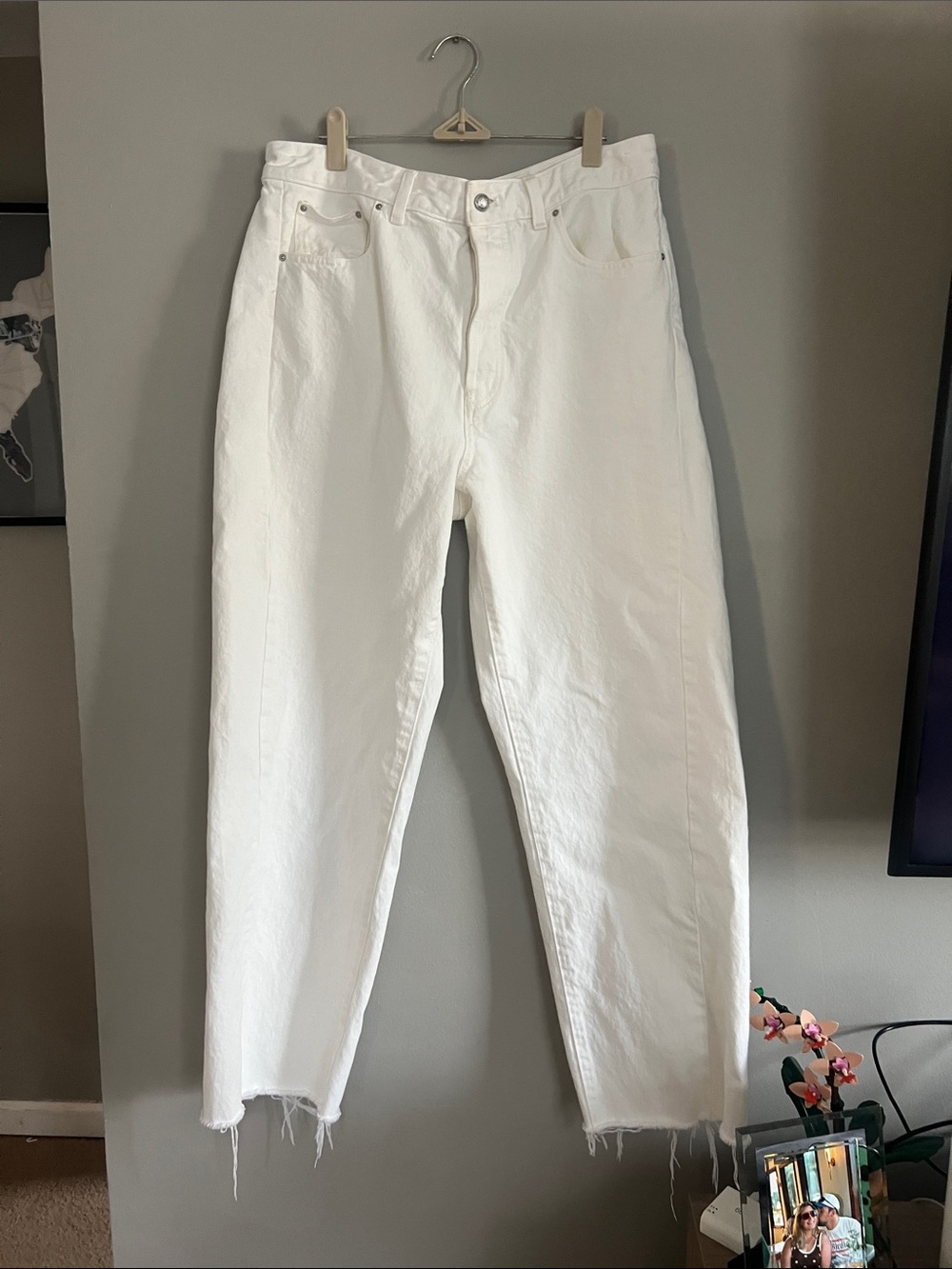 Madewell White Denim Jeans with Branded Metal Button